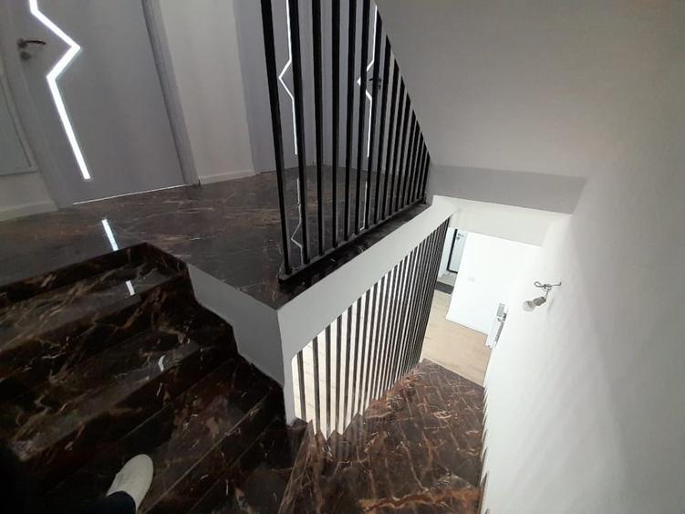 Duplex cu 5 camere cu Canalizare în Dumbrăveni