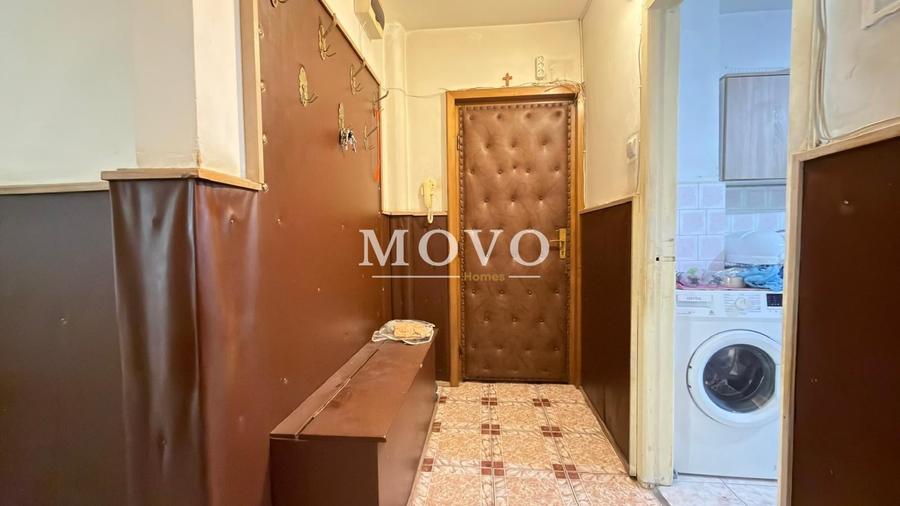 Apartament cu 4 camere decomandat, mobilat în Dâmbovița