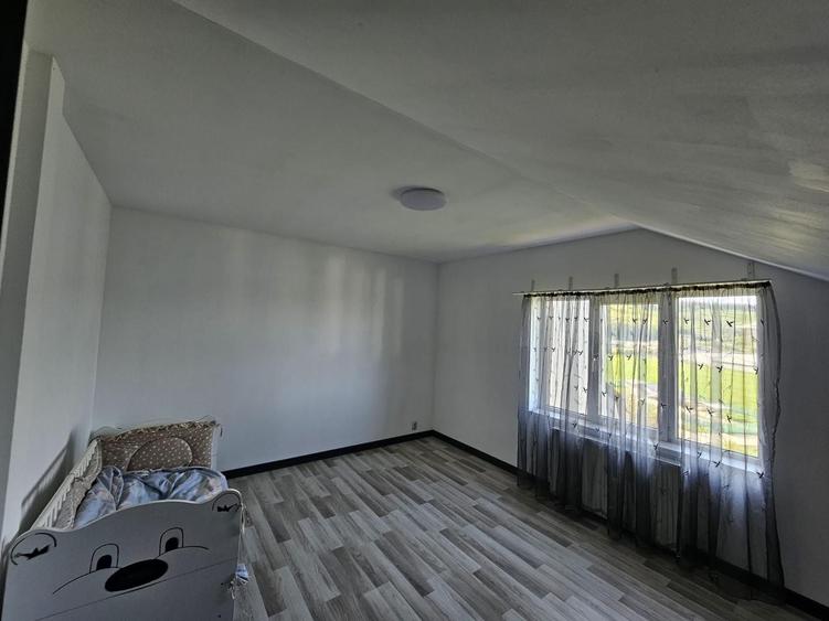 Apartament cu 3 camere decomandat în Jucu