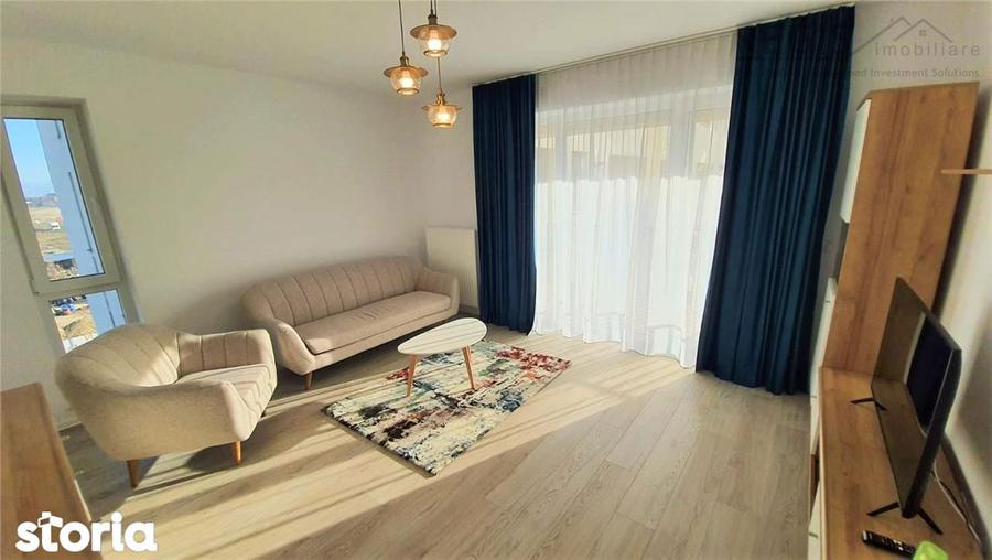 Apartament cu 3 camere decomandat în Tractorul