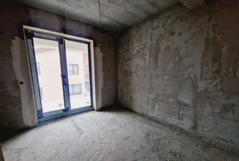 Casă individuală cu 4 camere cu Canalizare în Calea Clujului