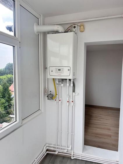 Apartament cu 2 camere decomandat în Km 5