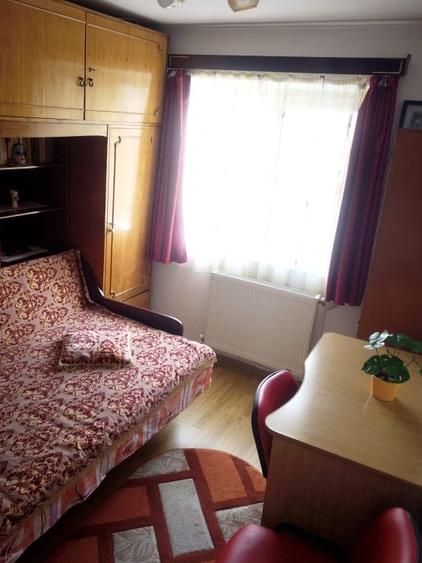 Apartament cu 3 camere decomandat, mobilat în Inel II