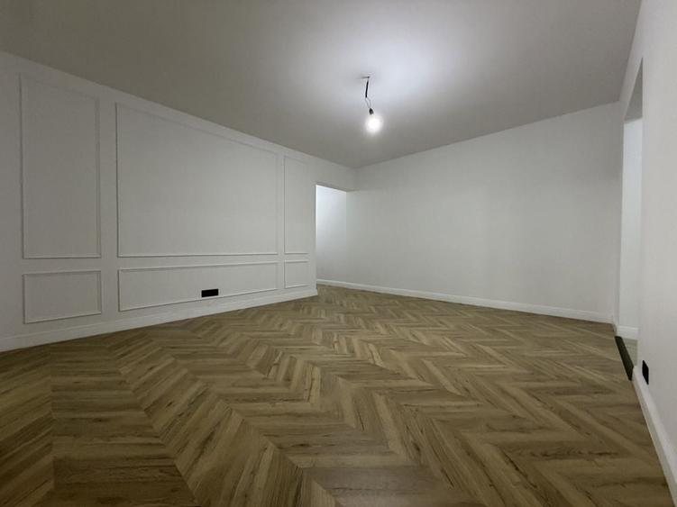 Apartament cu 3 camere semidecomandat în Cotroceni