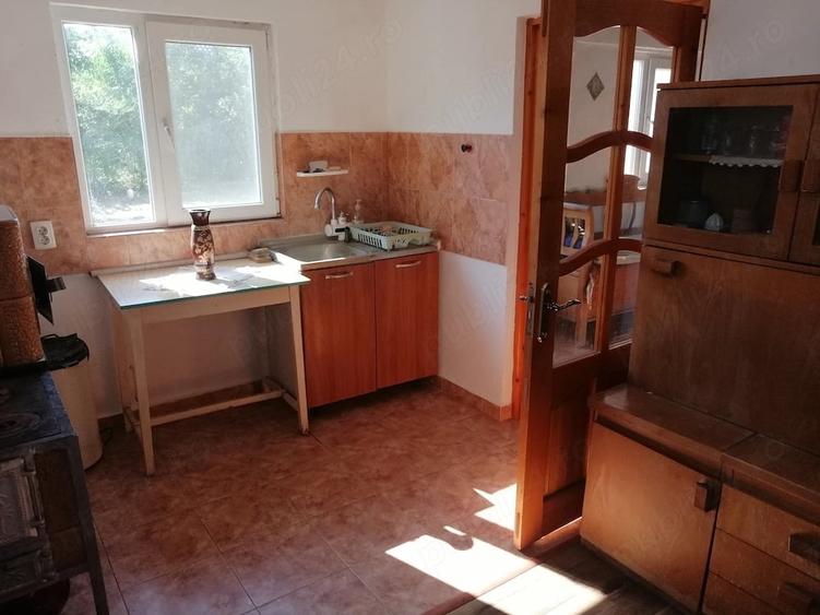 Casă cu 4 camere cu Teren 987 Mp în Valea Călugărească