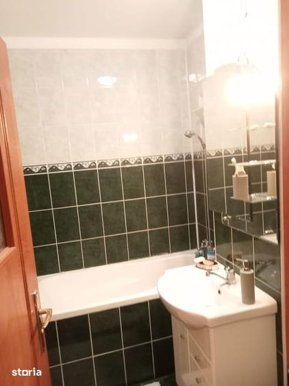 Apartament cu 3 camere decomandat în Rahova