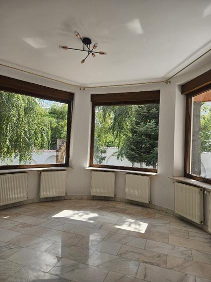 Casă individuală cu 5 camere cu Teren 400 Mp în Herăstrău