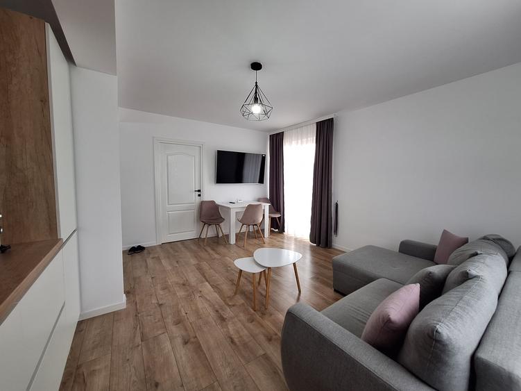 Apartament cu 3 camere semidecomandat, mobilat în Florești — fotografia 2