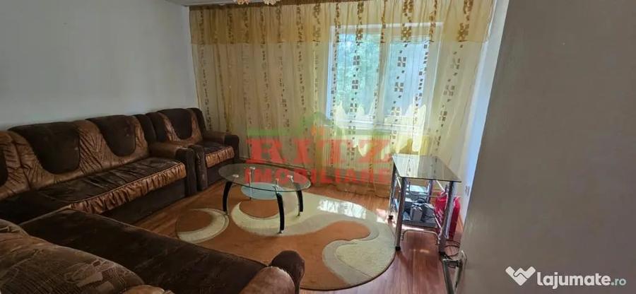 Apartament cu 3 camere nedecomandat în Central