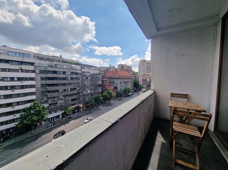 Apartament cu 4 camere decomandat, mobilat în Universitate