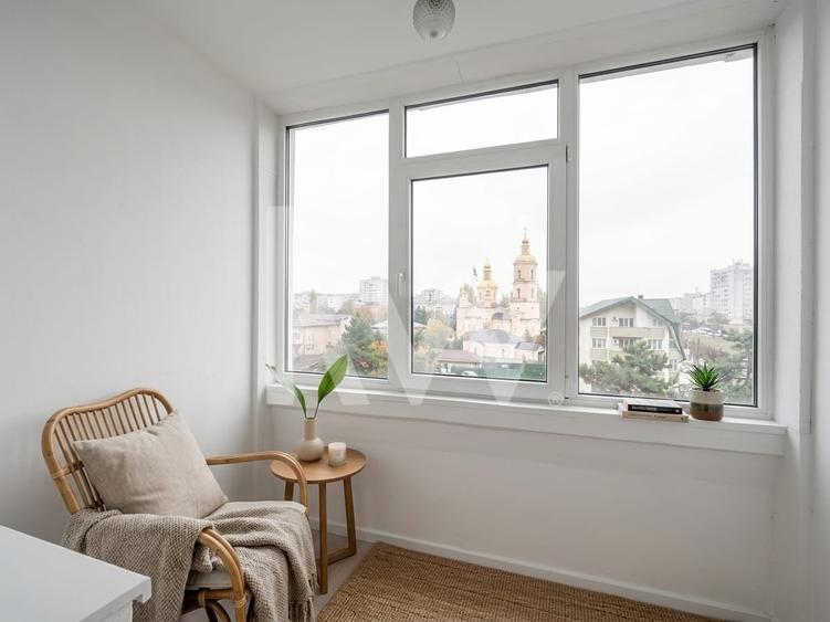 Apartament cu 3 camere semidecomandat, mobilat în Podu Roș