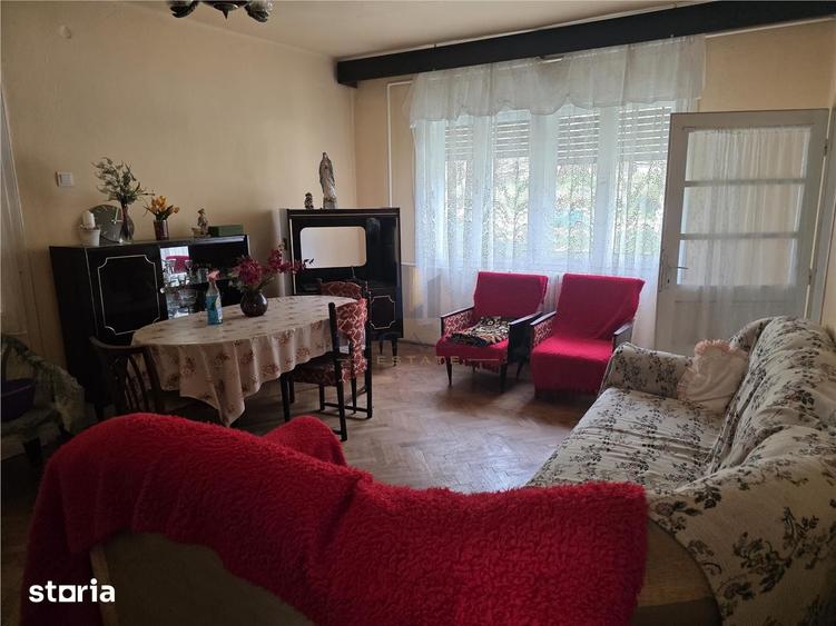 Casă cu 3 camere cu Teren 3748 Mp în Nădrag