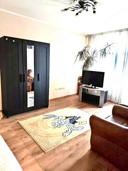 Apartament cu 3 camere decomandat în Rahova
