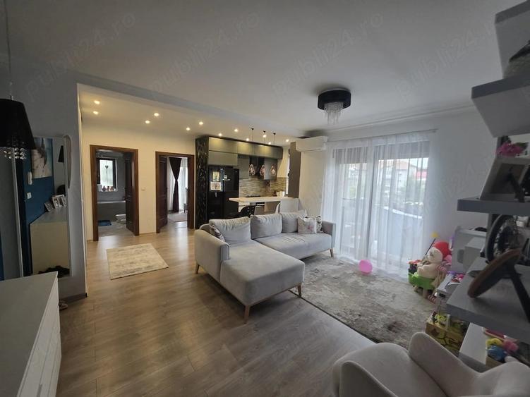 Apartament cu 3 camere decomandat în Giroc