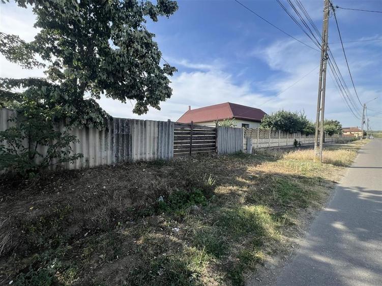 Teren Construcții intravilan de 600 mp, în Ineu