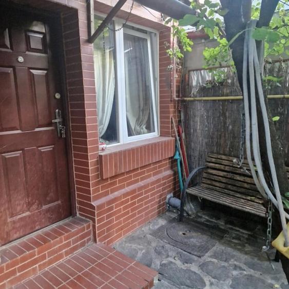Apartament cu 3 camere, mobilat în Chibrit
