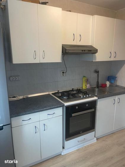 Apartament cu 3 camere decomandat în Militari