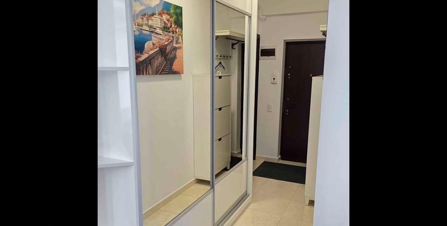 Apartament cu 3 camere decomandat, mobilat în Băneasa