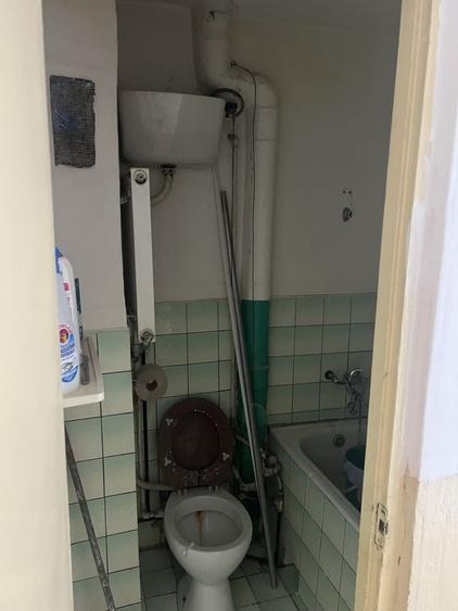 Apartament cu 3 camere nedecomandat în Micro 1
