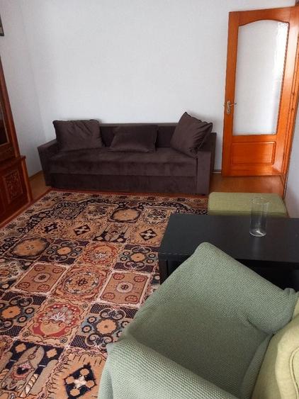 Apartament cu 3 camere decomandat în Sud