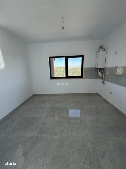 Casă cu 4 camere în Uricani