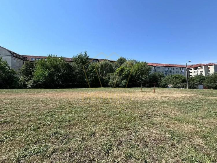 Teren Construcții intravilan de 822 mp, în Lipovei