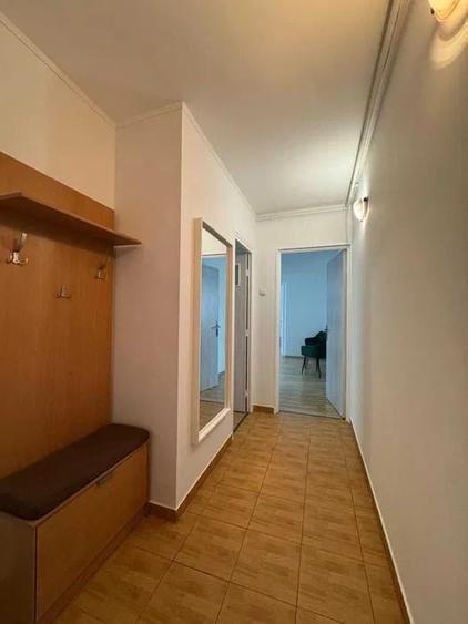 Apartament cu 2 camere semidecomandat în Eroii Revoluției