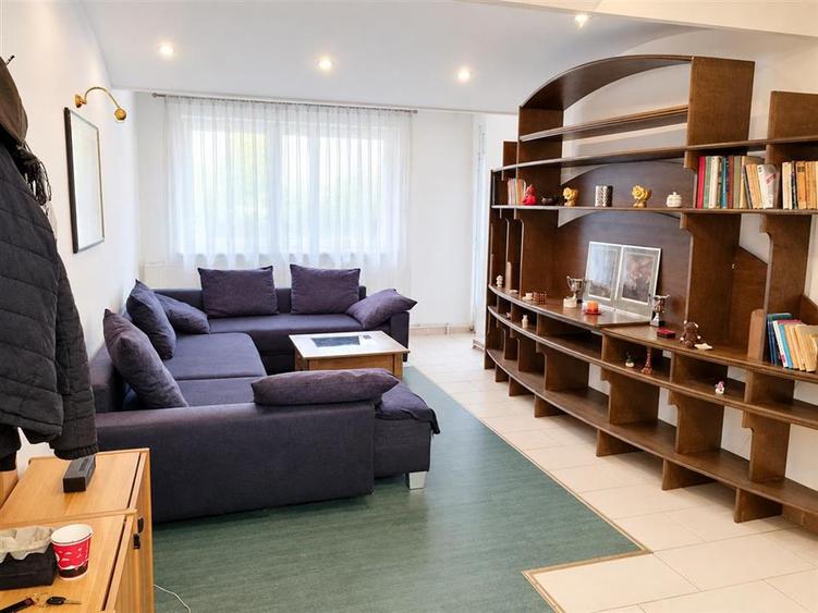 Apartament cu 2 camere decomandat, mobilat în Ștrand