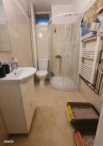 Garsonieră decomandată, mobilată în Gruia