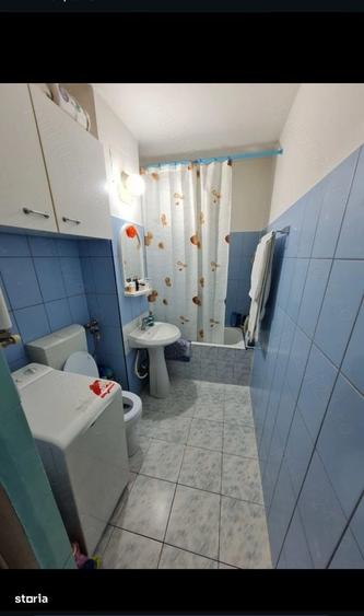 Garsonieră decomandată în Lipovei