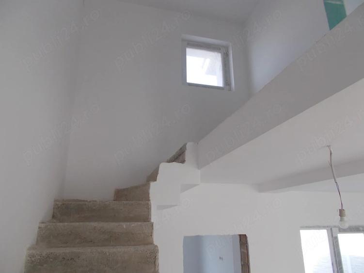 Casă cu 5 camere cu Teren 328 Mp în Favorit