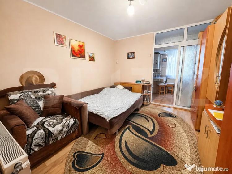 Garsonieră decomandată în Central