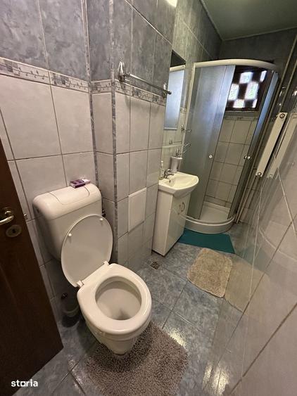 Garsonieră decomandată în Girocului