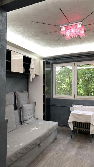 Vand camera de camin renovata - 3