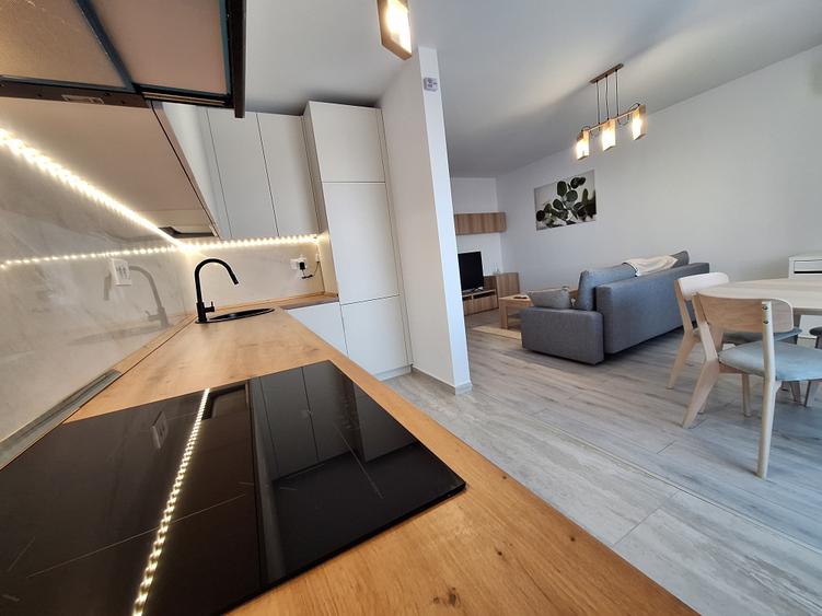 Apartament cu 2 camere decomandat, mobilat în Aradului