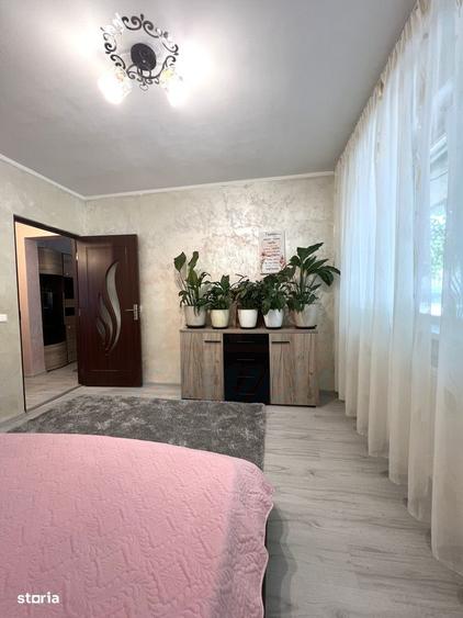 Apartament cu 2 camere semidecomandat, mobilat în Micro 17