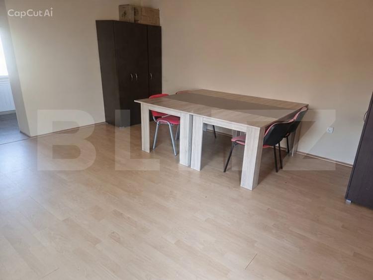 Spațiu comercial, de 320 mp, în Sărmașu