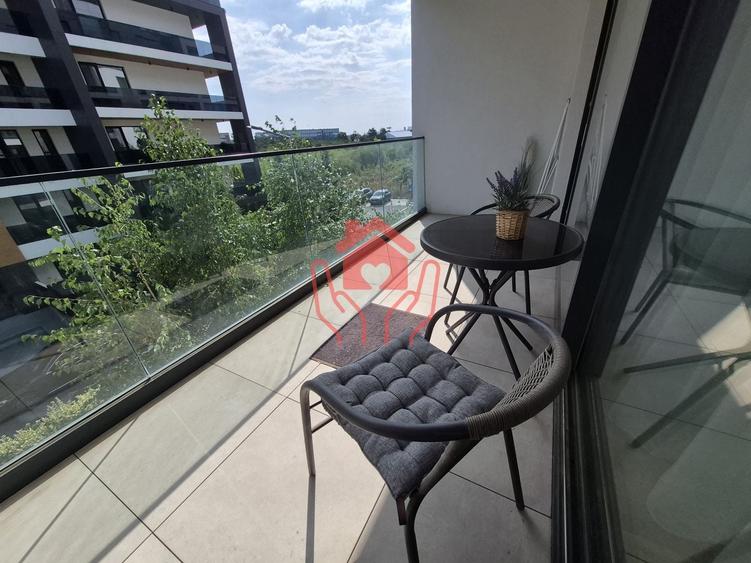 Apartament cu 2 camere semidecomandat, mobilat în Băneasa