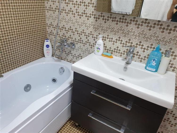 Casă cu 4 camere cu Teren 230 Mp în Micro 3