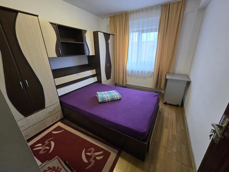 Apartament cu 2 camere decomandat în Nicolina