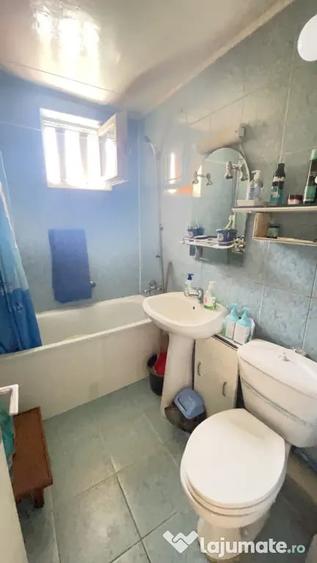 Apartament cu 3 camere semidecomandat în Ultracentral