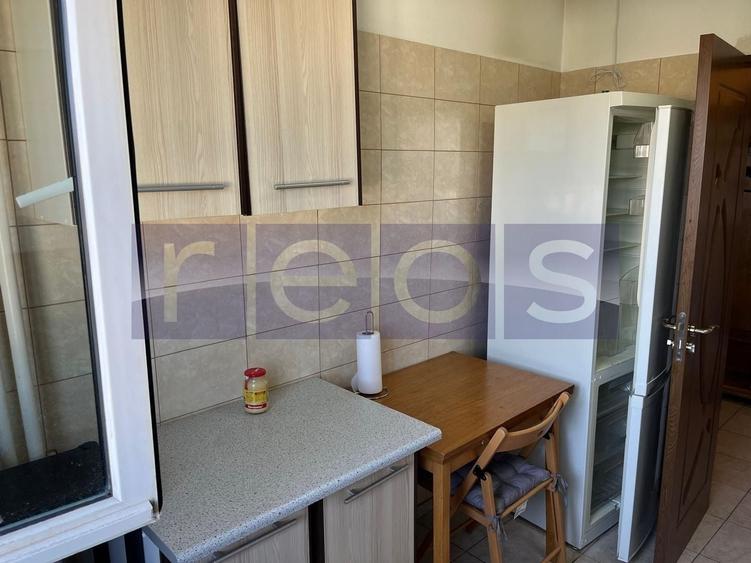 Apartament cu 2 camere decomandat, mobilat în Drumul Taberei