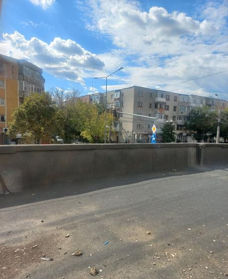 Apartament cu 3 camere decomandat în Radu Negru