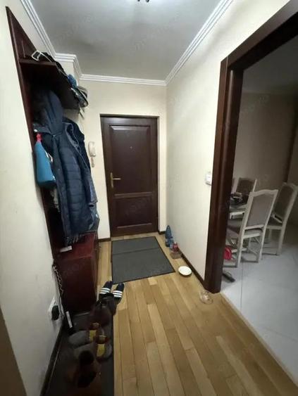 Apartament cu 4 camere decomandat, mobilat în Bucovina