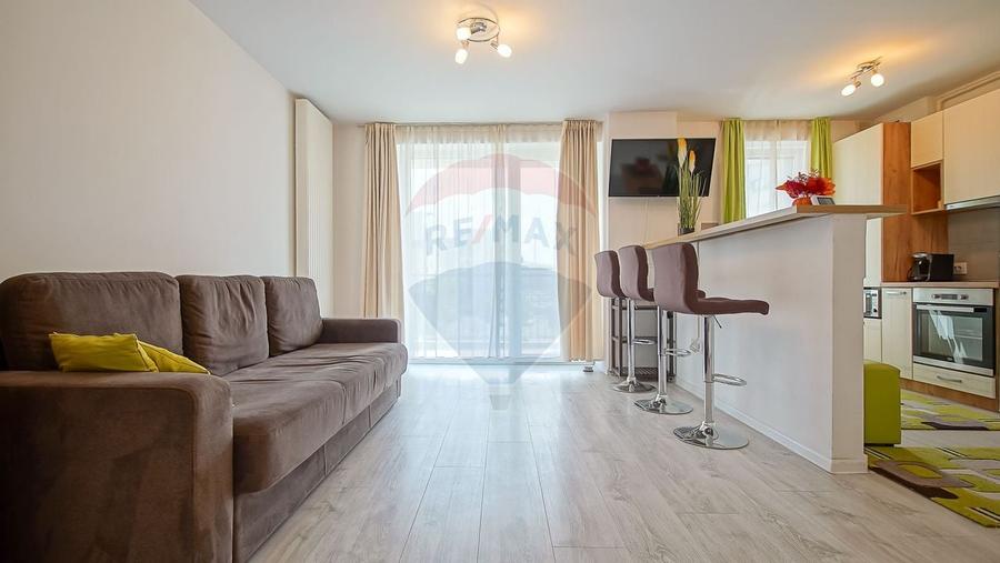 Apartament cu 2 camere decomandat, mobilat în Tractorul