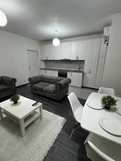 Apartament cu 2 camere decomandat în Exterior Vest