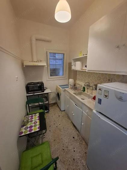 Garsonieră decomandată în Central
