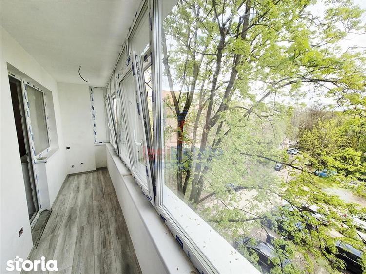 Apartament cu 4 camere în Tătărași