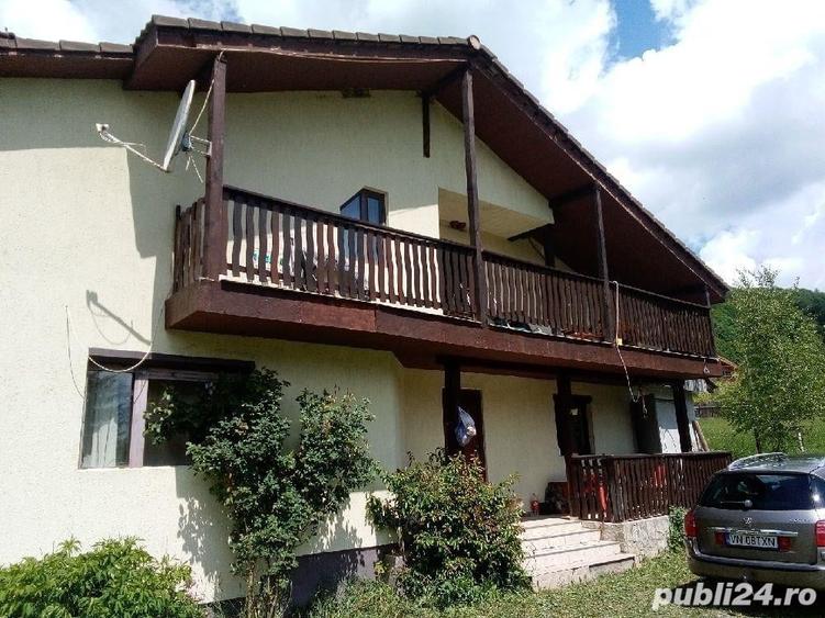 Casă cu 7 camere cu Teren 750 Mp în Greșu
