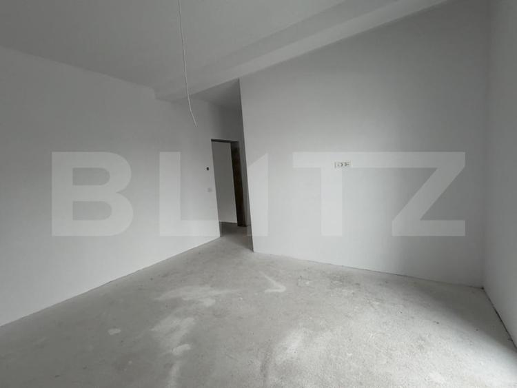 Duplex cu 5 camere cu Canalizare în Dumbrăvița